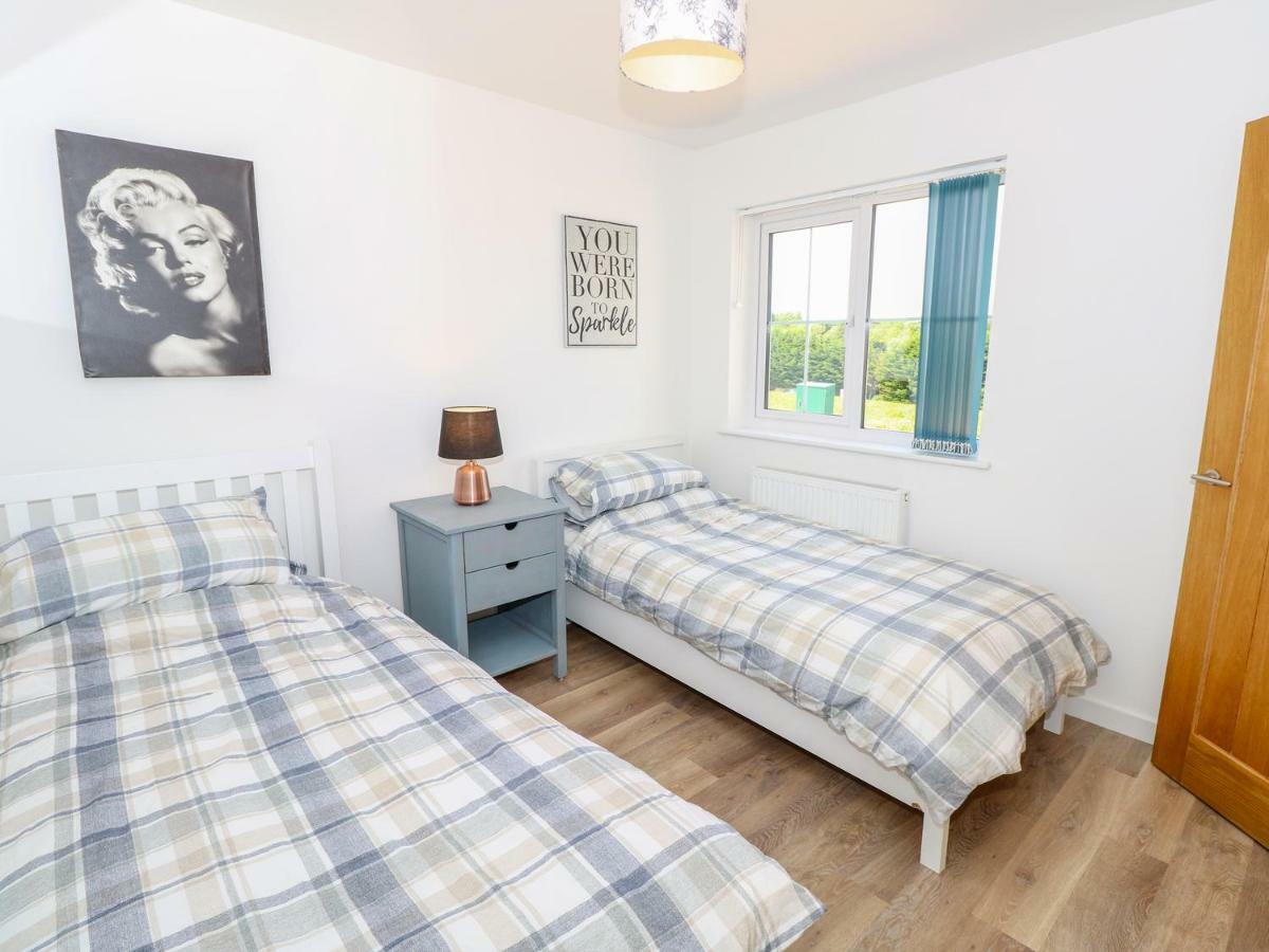 6 Yarmouth Cottages Фрешуотър Екстериор снимка